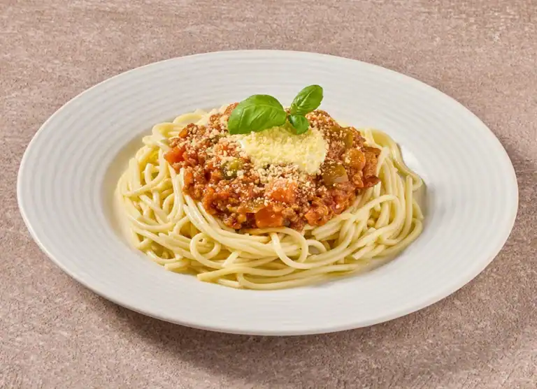 Spaghetti Bolognese Gegarneerd Met Kaas