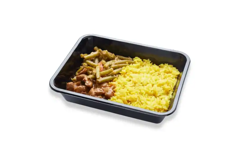 Nasi Kuning Met Ayam Ketjap En Sambal Goreng Boontjes